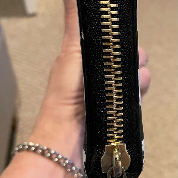 Michael Kors Black and White Striped Clutch with Zip Around Wallet… NWOT - Picture 7 of 10